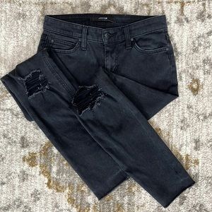 Size 25 Joe’s Icon Ankle mid-rise skinny jean in black with distressed knees